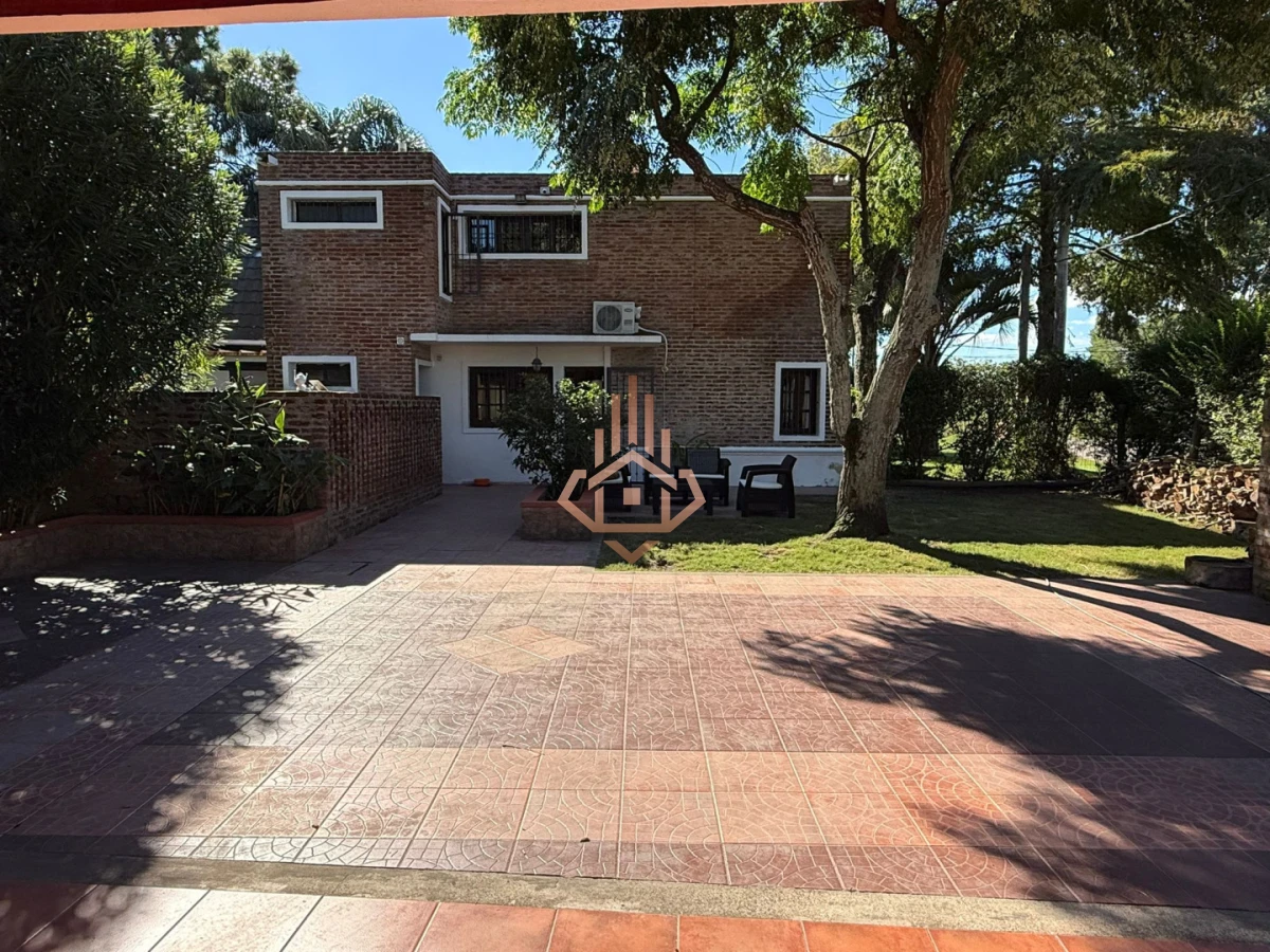 Alquiler Anual Casa de 3 Dormitorios en Altos del Pinar