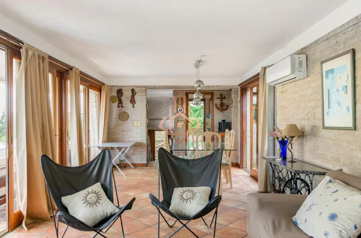 Alquiler de temporada - Casa en Punta Ballena con vista a la bahía de Portezuelo