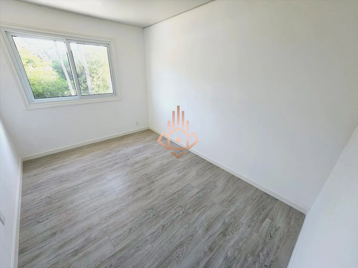 Venta Casa ph tres dormitorios en Parque Burnett- Punta del Este.