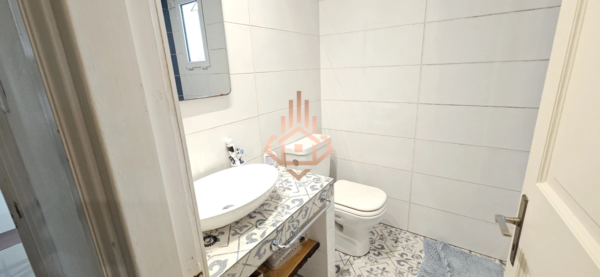 Se Alquila en Country Casa de 5 Cuartos y 4 Baños