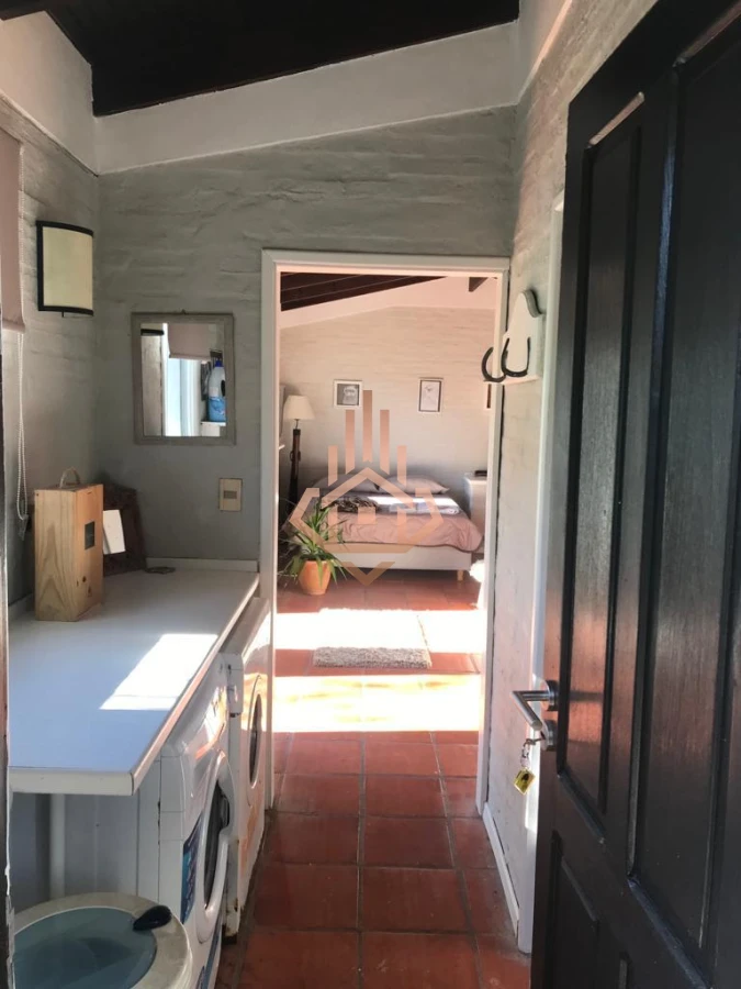 Casa en venta  alquiler 4 dormitorios, 2 dormitorios en suite. Piscina amplio JardÃ­n Barrio Marly