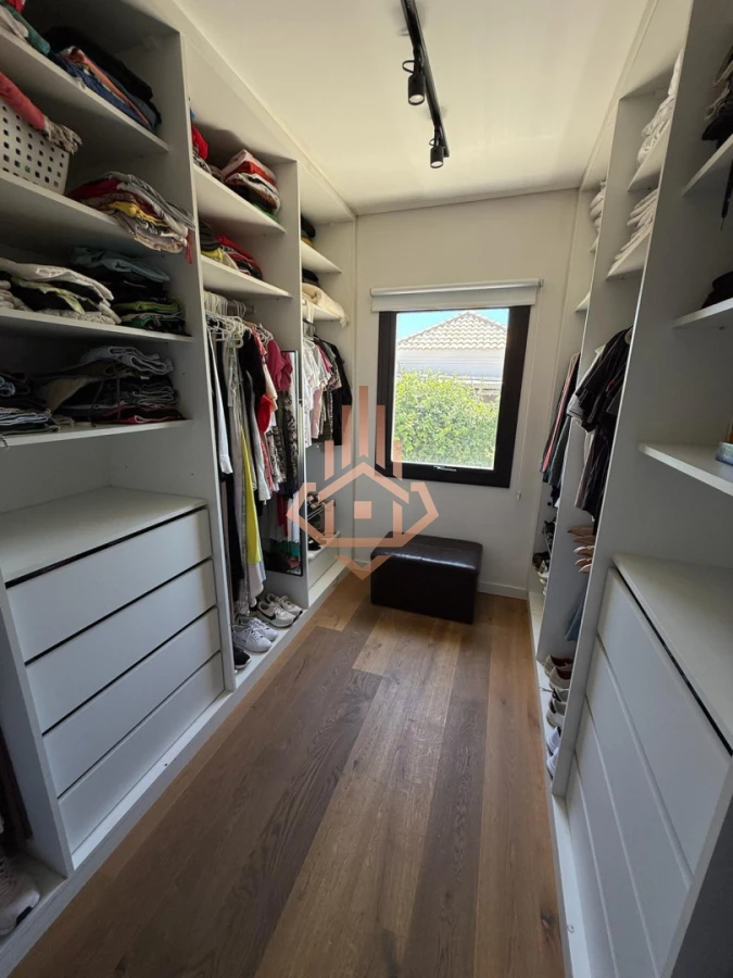 Venta de Espectacular Casa de 4 Dormitorios en Viñedos de la Tahona