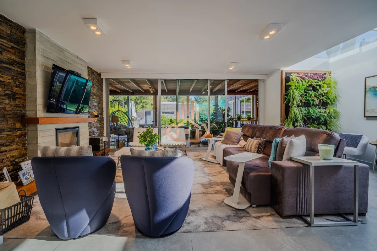 Casa de 4 dormitorios en Barrio Privado La Residence