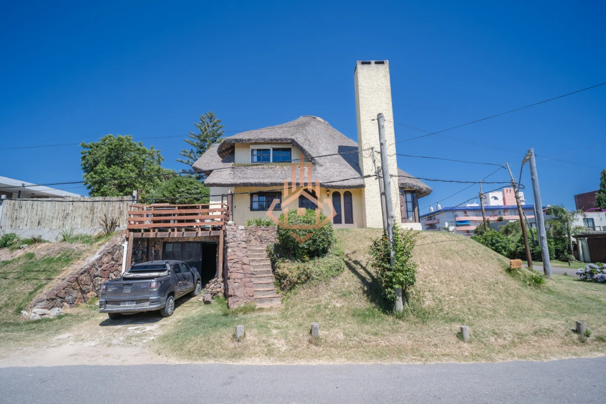 Alquiler anual Casa 4 dormitorios en parada 23 de la Mansa