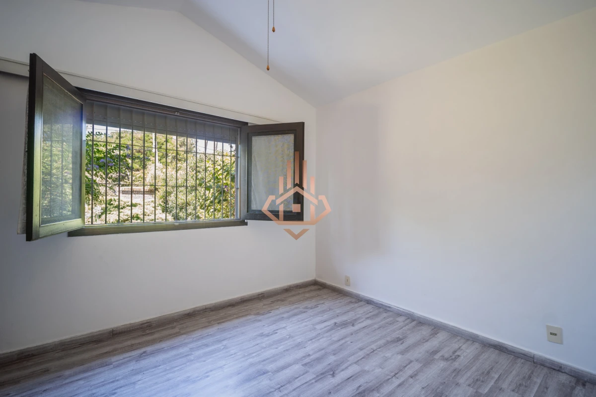 Casa en venta en B. Cantegril, zona de colegios entorno residencial