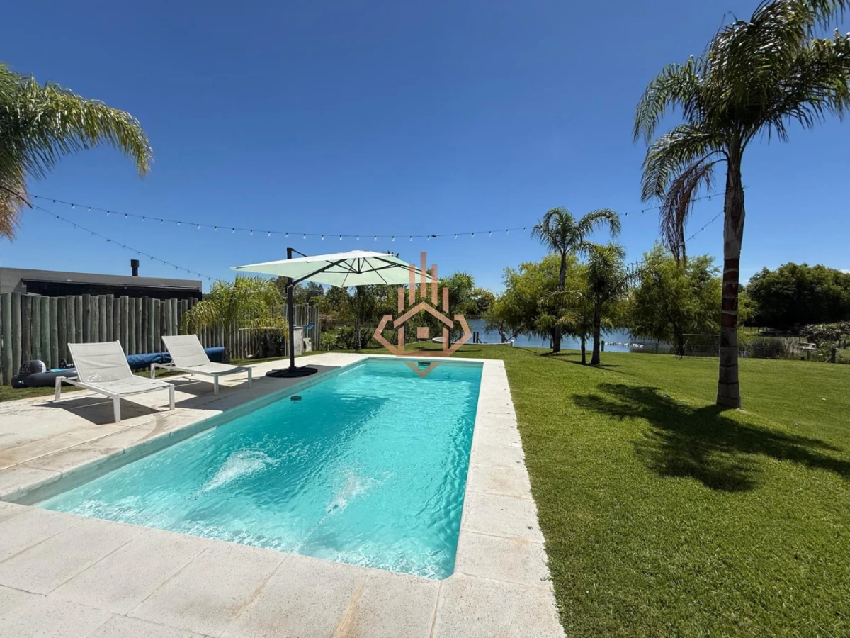 Venta de Espectacular Casa de 4 Dormitorios en Viñedos de la Tahona