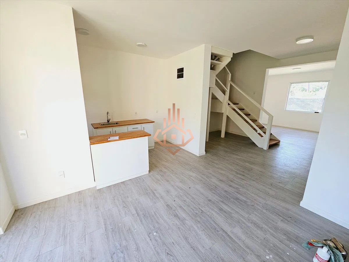 Venta Casa ph tres dormitorios en Parque Burnett- Punta del Este.