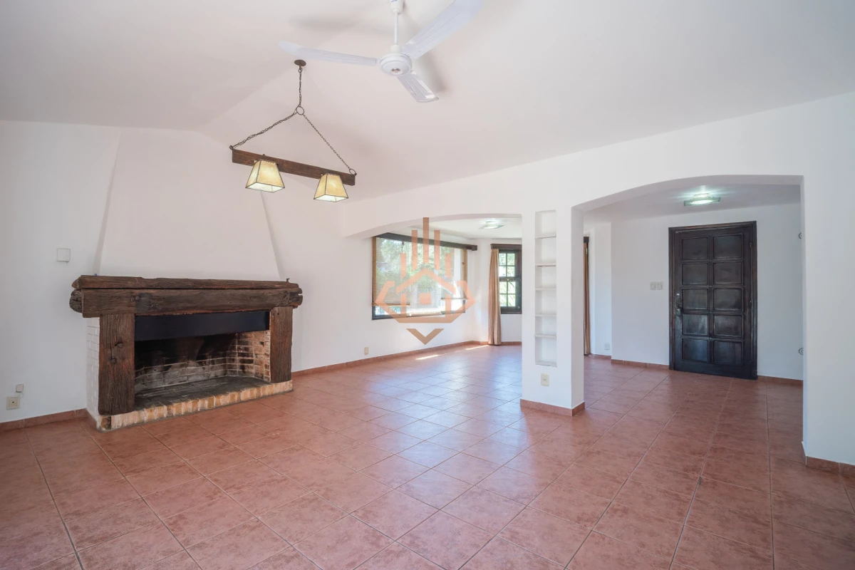 Casa en venta en B. Cantegril, zona de colegios entorno residencial