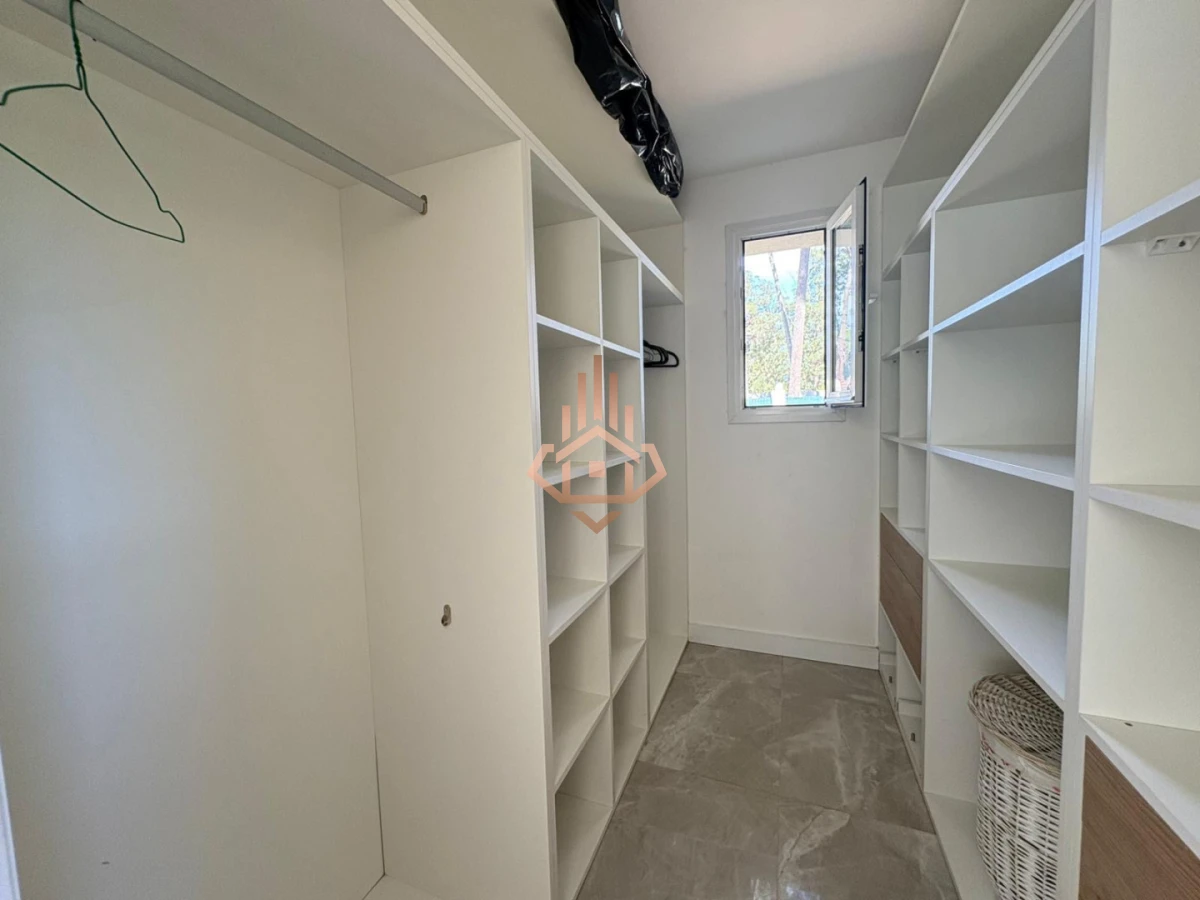 Alquiler de Temporada casa de 3 dormitorios en Punta del Este con Piscina,