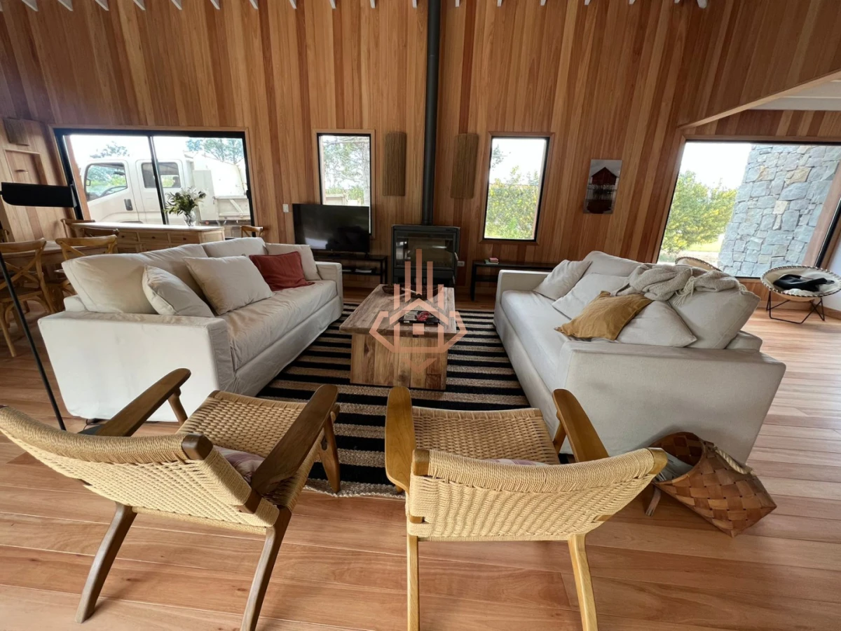 Se vende casa de 4 dormitorios en Barrio Privado en Laguna Escondida - Foto 3