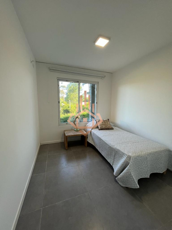 Venta Casa de 3 dormitorios, 2 baÃ±os y en suite,  zona Colegios.
