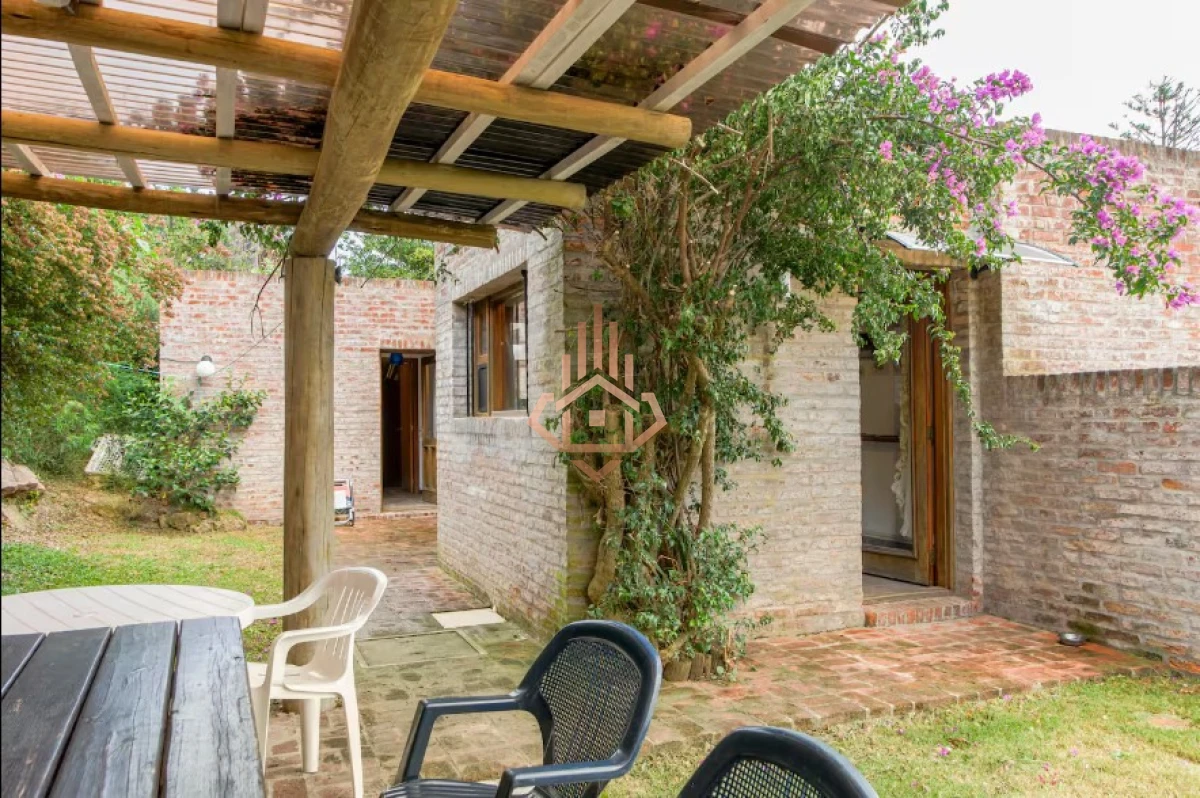 Alquiler de temporada - Casa en Punta Ballena con vista a la bahía de Portezuelo