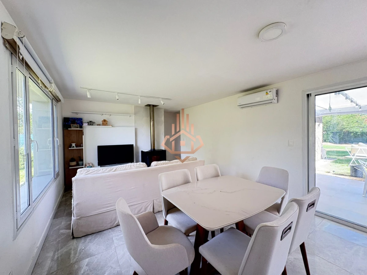 Alquiler de Temporada casa de 3 dormitorios en Punta del Este con Piscina,