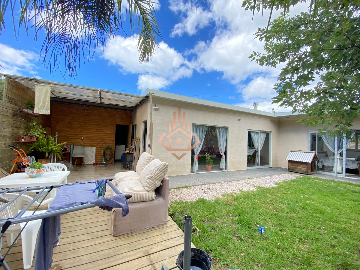 VENTA CASA BALNEARIO BUENOS AIRES 2 DORMITORIOS, A 700 metros del Mar