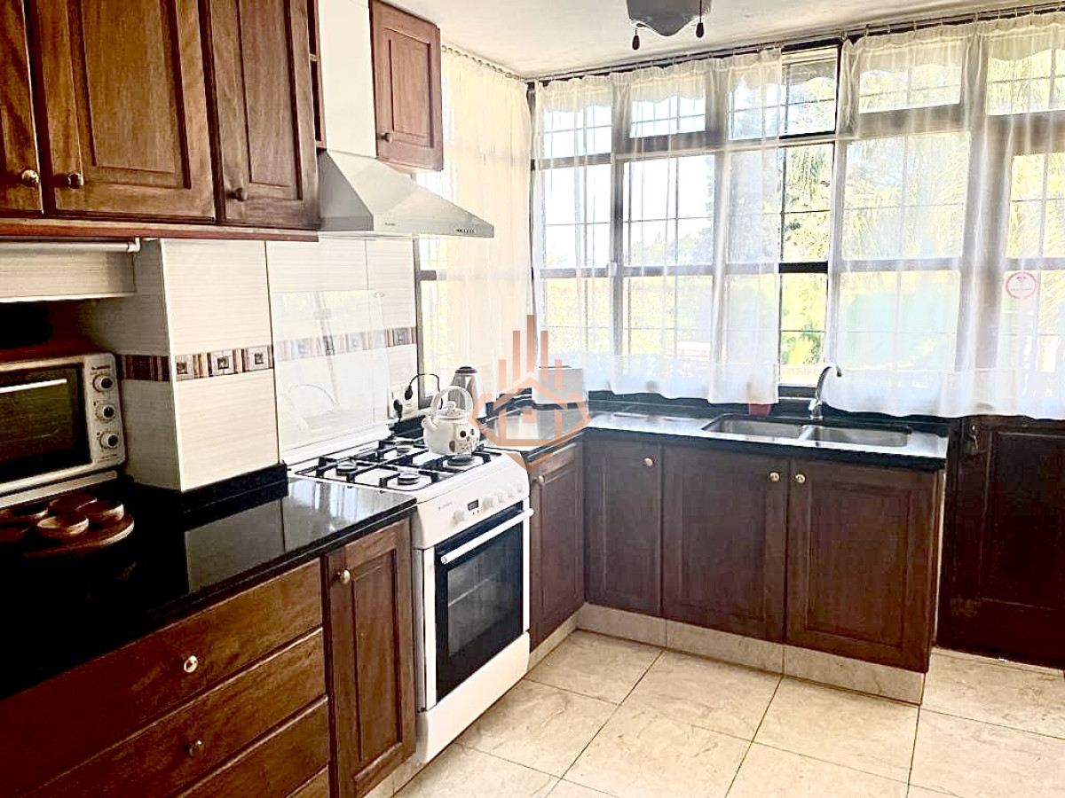 Alquiler de Temporada Casa 4 dormitorios y piscina climatizada a 500 metros del mar