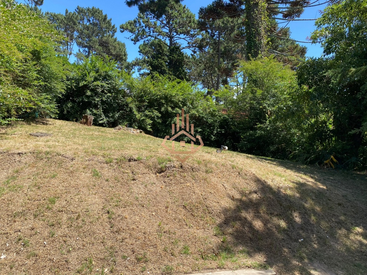 Venta Casa de 3 dormitorios, 2 baÃ±os y en suite,  zona Colegios.