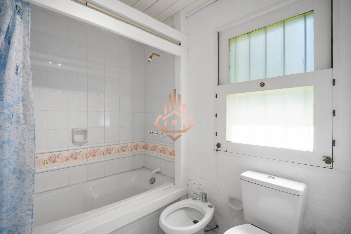 Venta de casa de lujo “La Esmeralda” Pinares, Parque Burnett