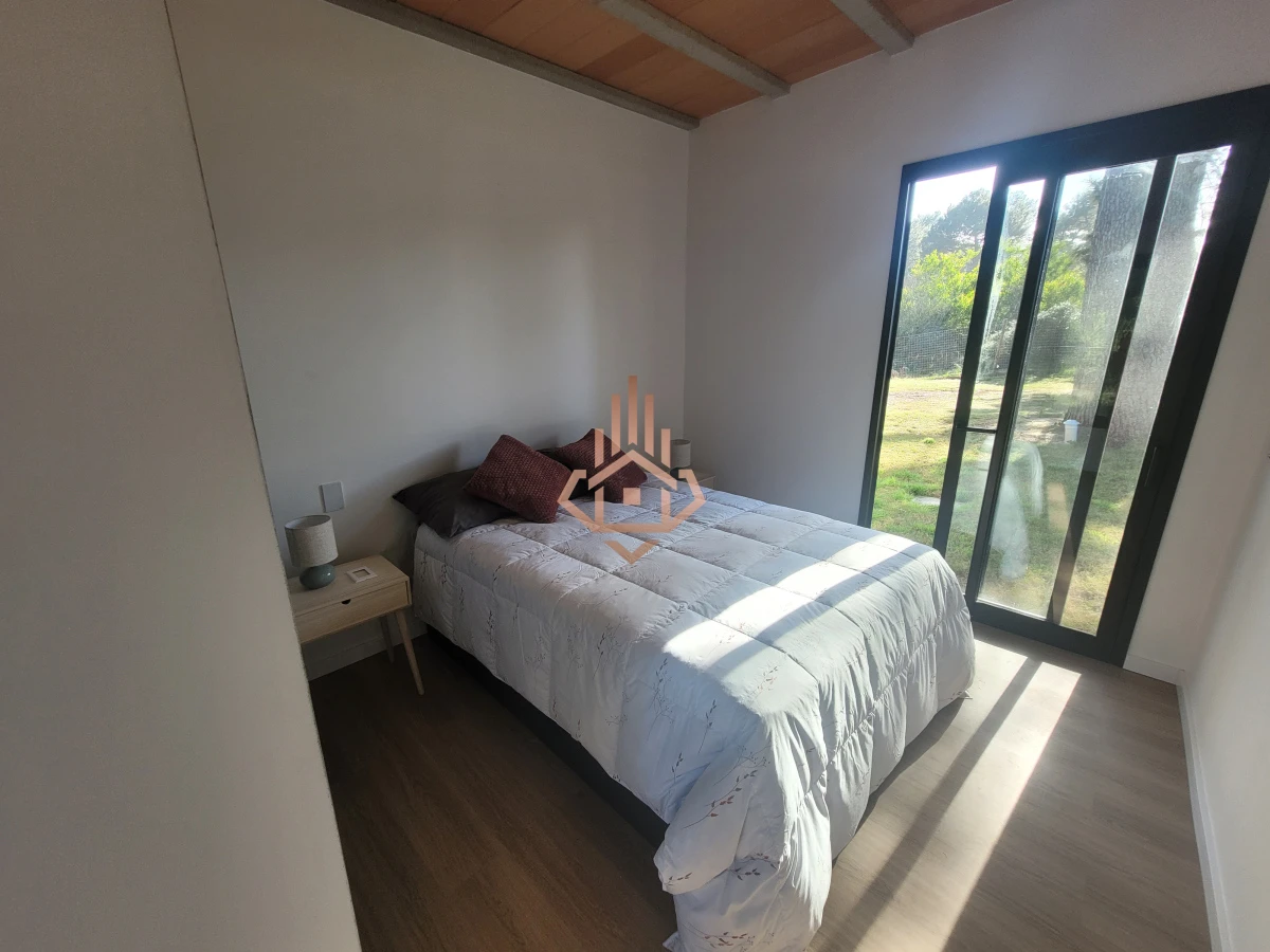 Casa en venta en Club del Lago. Punta Ballena. A estrenar, construcción tradicional