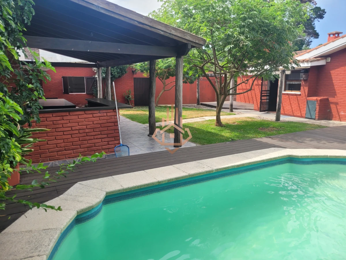 Casa en venta en zona de colegios entorno residencial y familiar