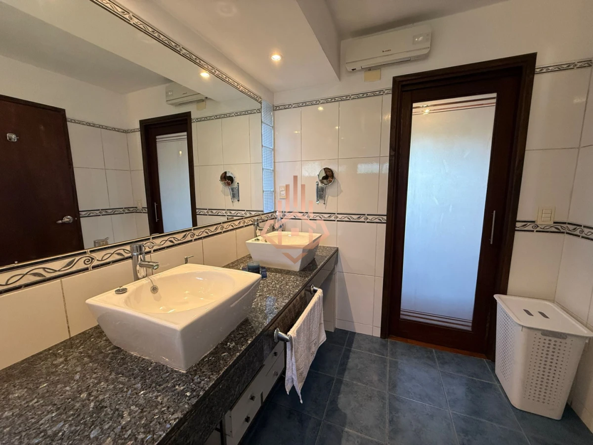 Alquiler Anual Casa de 3 Dormitorios en Altos del Pinar
