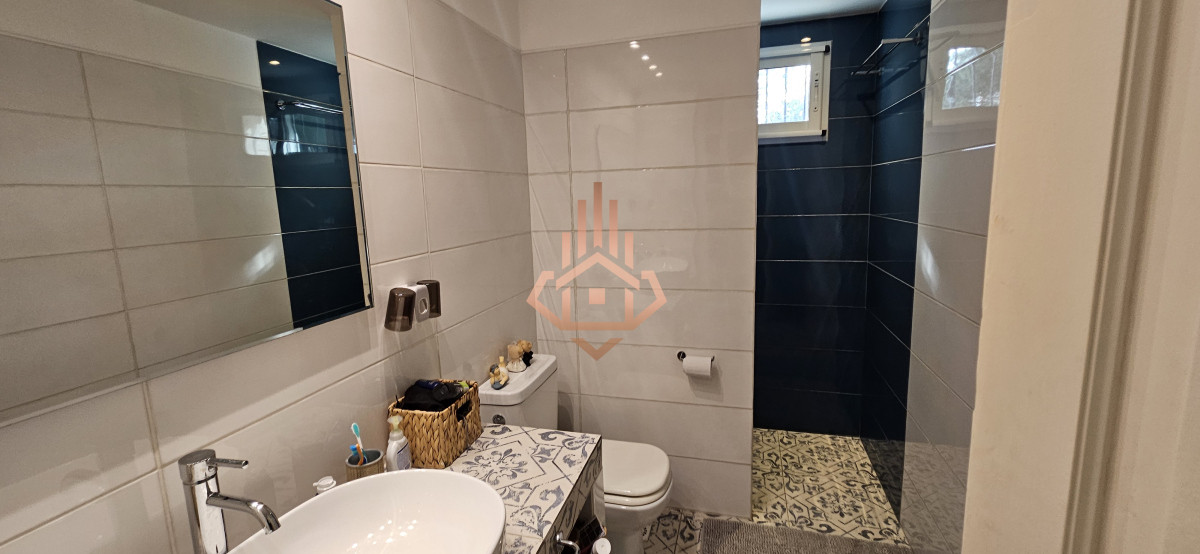 Se Alquila en Country Casa de 5 Cuartos y 4 Baños