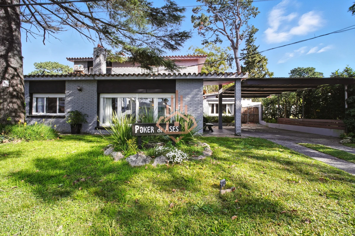 Casa 4 dorm 5 baños en al mansa, Punta del Este. Ubicación privilegiada