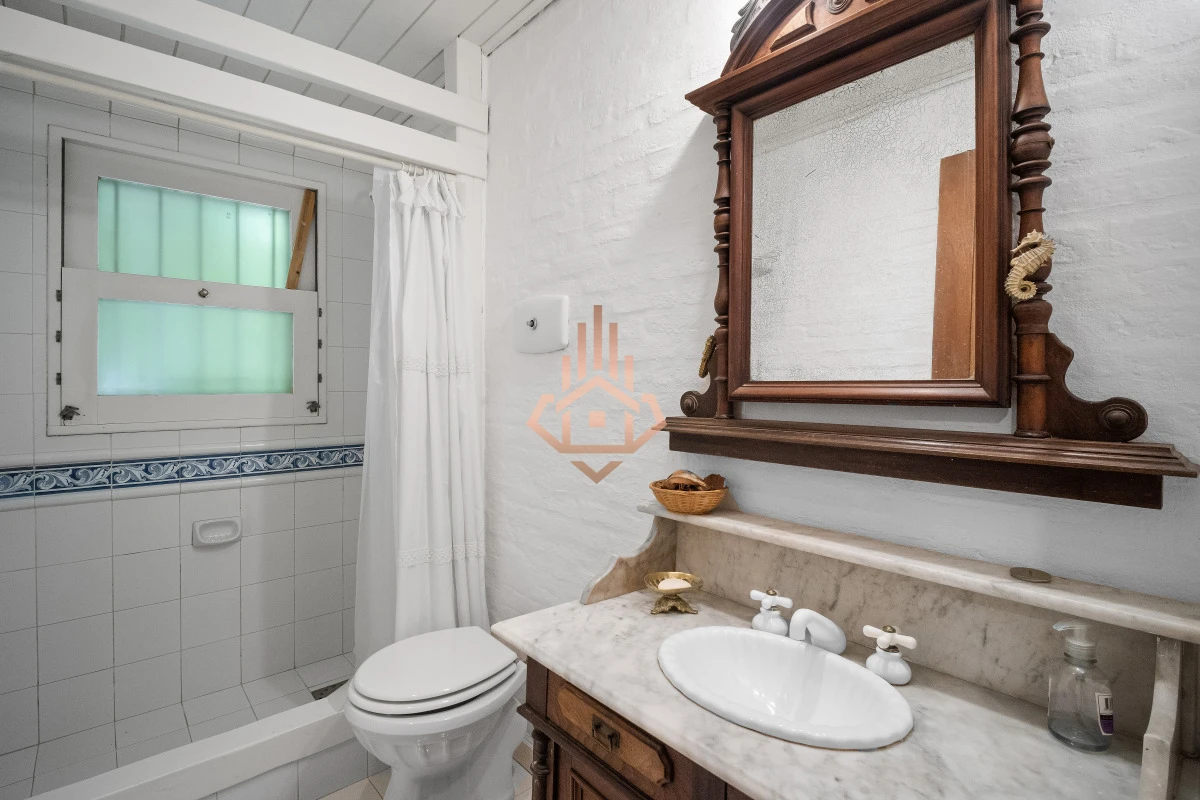 Venta de casa de lujo “La Esmeralda” Pinares, Parque Burnett