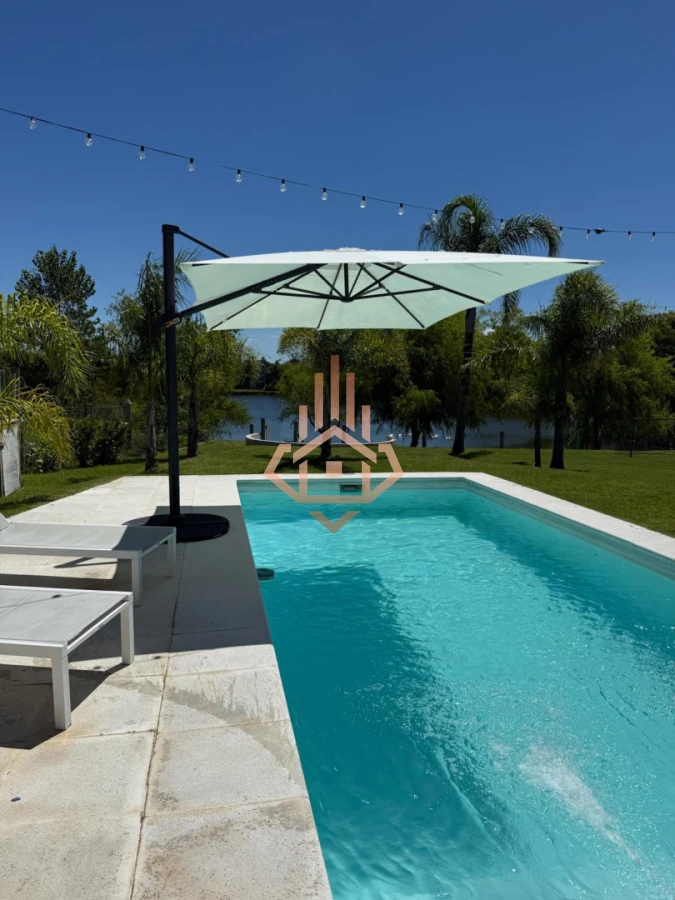 Venta de Espectacular Casa de 4 Dormitorios en Viñedos de la Tahona