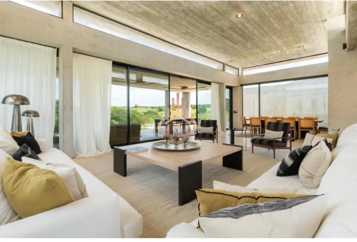Se Vende Casa de 3 Dormitorios en suite en Barrio Privado en 4.400 metros de terreno - Foto 4