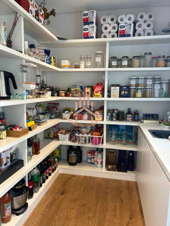 Venta de Espectacular Casa de 4 Dormitorios en Viñedos de la Tahona