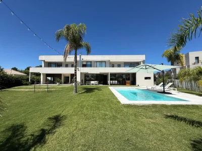 Venta de Espectacular Casa de 4 Dormitorios en Viñedos de la Tahona