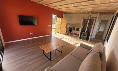 Casa en venta en Club del Lago. Punta Ballena. A estrenar, construcción tradicional