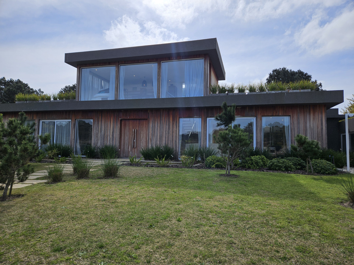 Increíble casa en Barrio Privado en Jose Ignacio 5 dormitorios