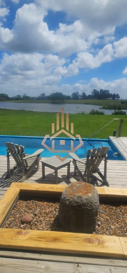 Venta de Hermosa Casa en El Quijote Chacra