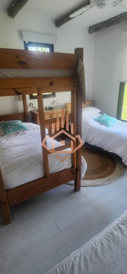 Venta de Hermosa Casa en El Quijote Chacra