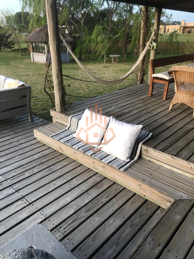 Venta de Hermosa Casa en El Quijote Chacra