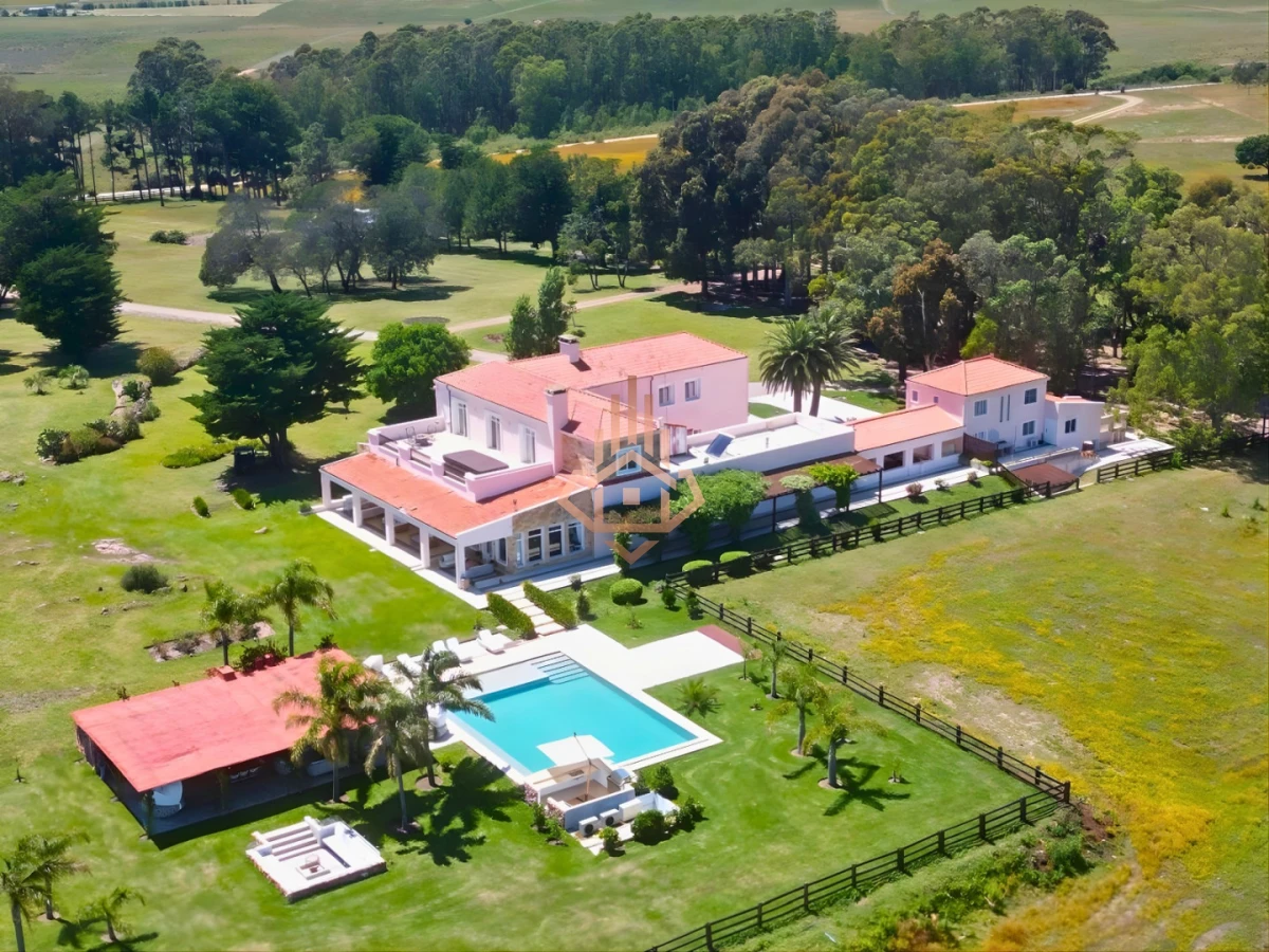 Estancia LQ - 50 hectáreas de privacidad absoluta con helipuerto en Laguna del Sauce - Foto 1