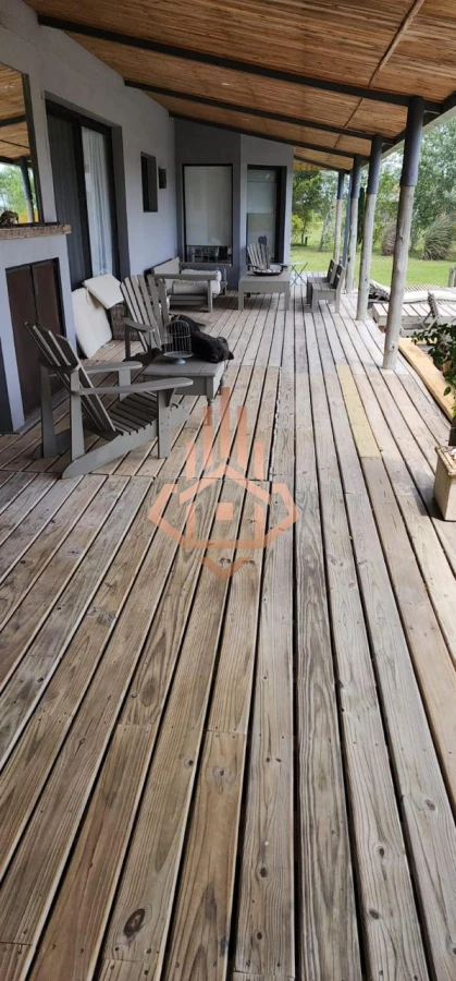 Venta de Hermosa Casa en El Quijote Chacra