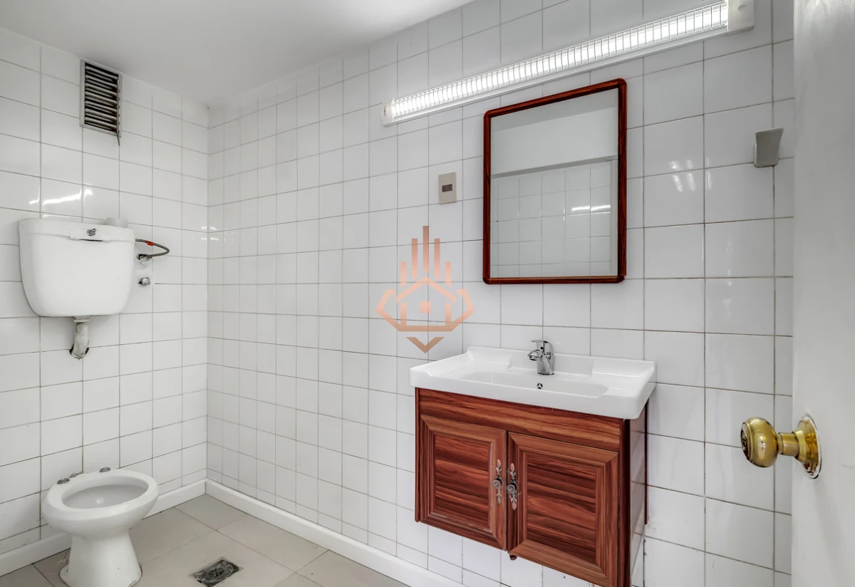 Venta Alquliler Anual local comercial en Roosevelt