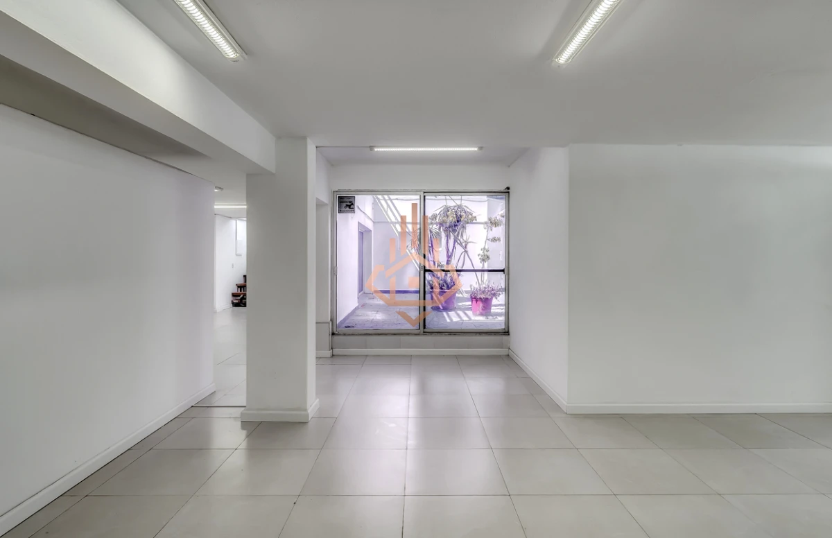 Venta Alquliler Anual local comercial en Roosevelt