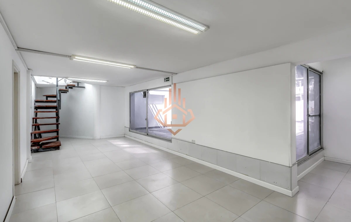 Venta Alquliler Anual local comercial en Roosevelt