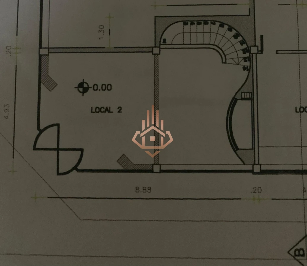 Venta de Local esquinero con excelente ubicación en el corazón de la Península