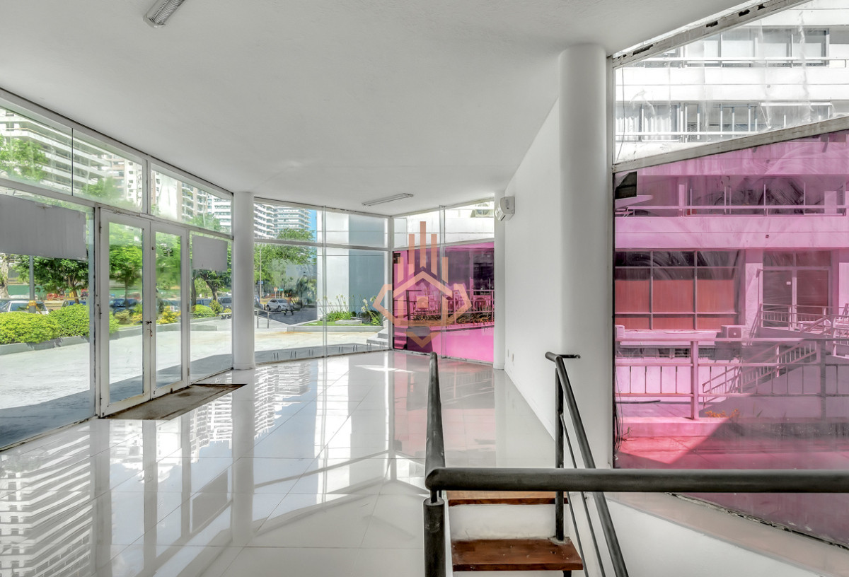 Venta Alquliler Anual local comercial en Roosevelt