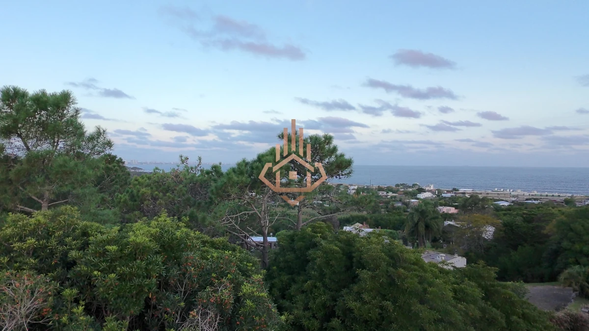 Terreno en venta en Las Grutas - Amplio con potencial de vista al mar