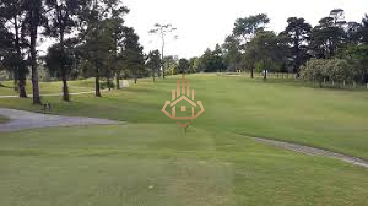 Venta de Espectacular terreno en la zona exclusiva de Golf en Punta del Este