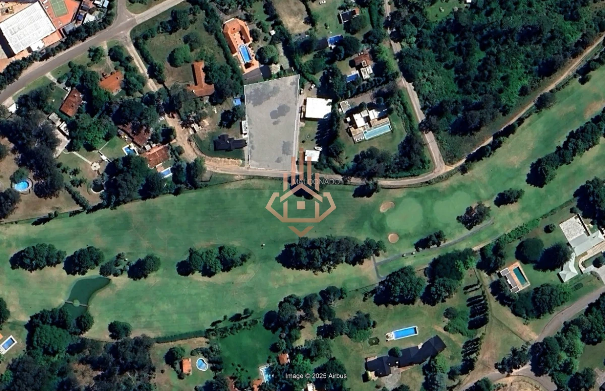 Venta de Espectacular terreno en la zona exclusiva de Golf en Punta del Este