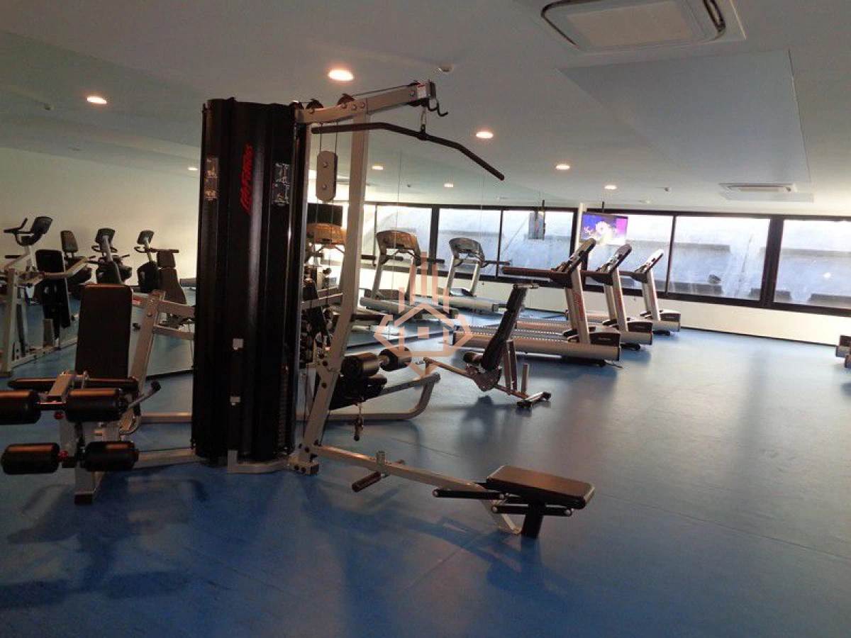 Venta Apartamento 3 dormitorios más dependencia sobre Roosevelt