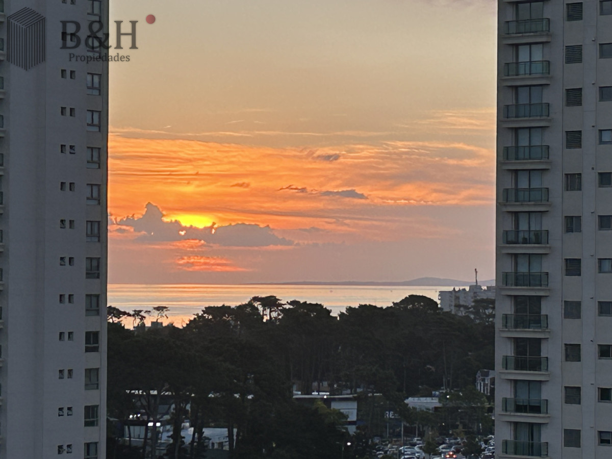 Apartamento ID.7408 - Hermoso apartamento en venta en Torre Tressesenta 2 dorm
