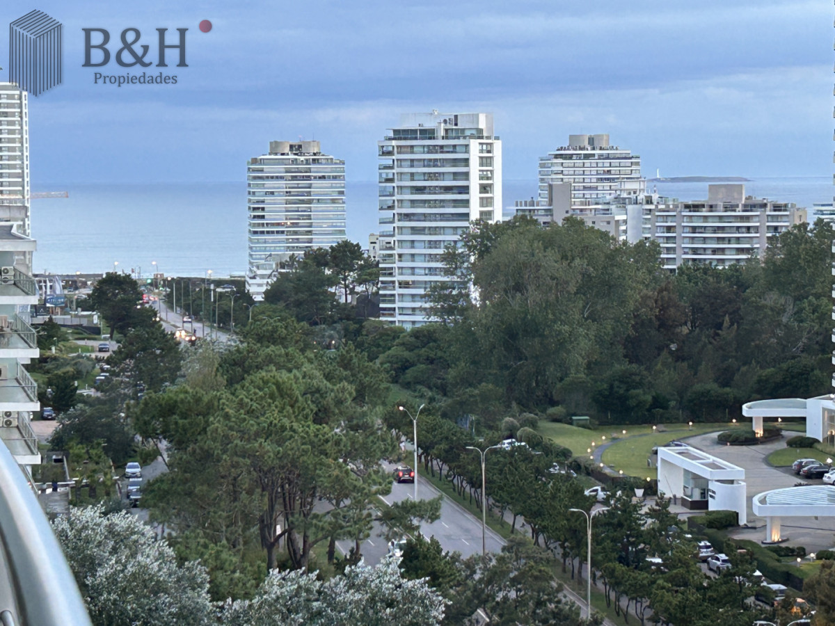 Apartamento ID.7408 - Hermoso apartamento en venta en Torre Tressesenta 2 dorm