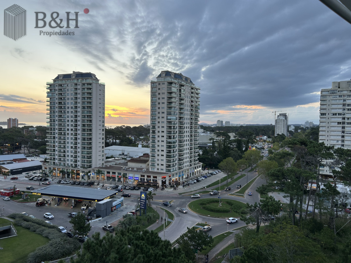 Apartamento ID.7408 - Hermoso apartamento en venta en Torre Tressesenta 2 dorm